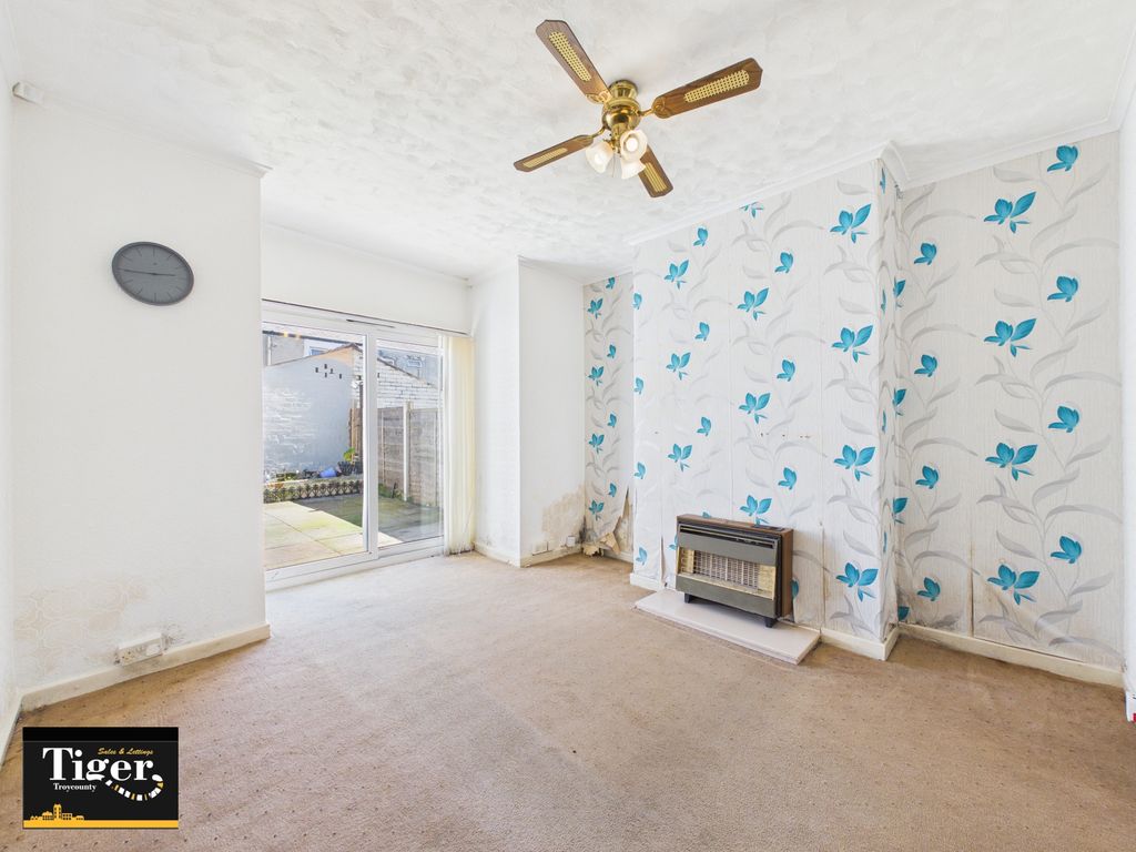 Property photo 3 of 15 Cam03440G0-Pr0588-Still007