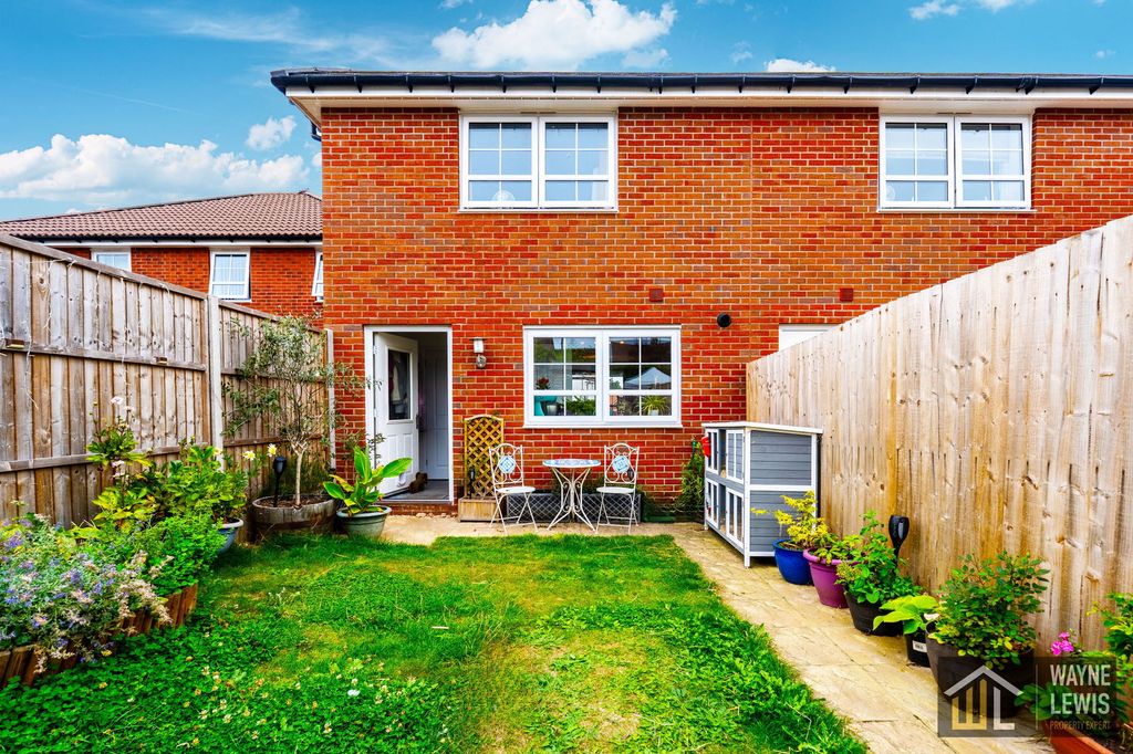 Property photo 3 of 28