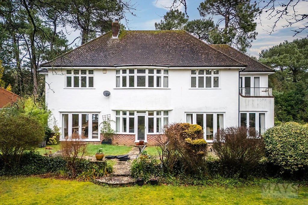 Property photo 2 of 26