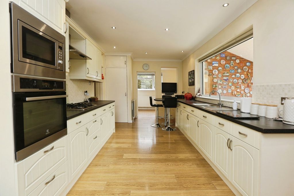 Property photo 3 of 22 Pbox-Img.Jpg