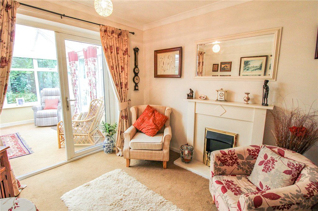 Property photo 3 of 18 Snug / Bedroom 2