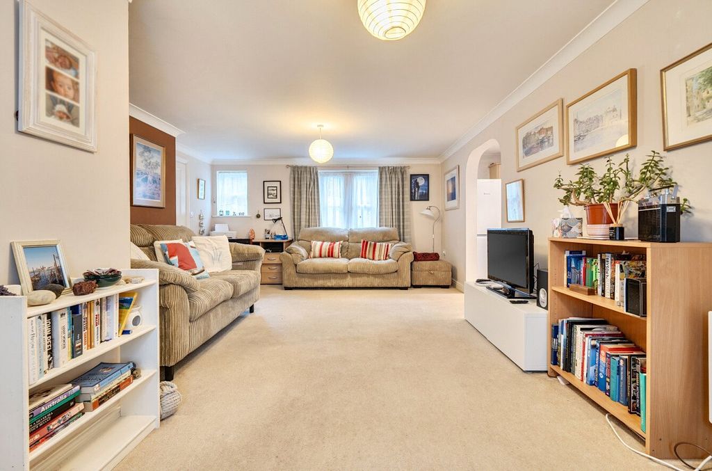 Property photo 3 of 9 1415435-3-69Aacb0...