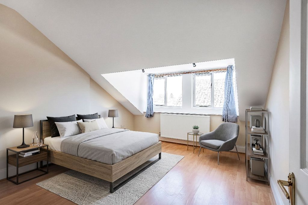 Property photo 3 of 9 Virtually Staged