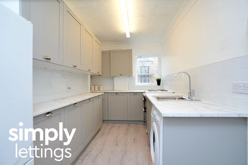 Property photo 3 of 10 Photo 7