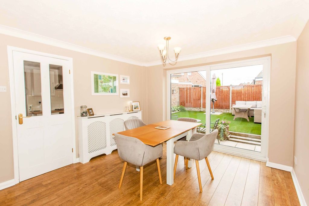 Property photo 2 of 24