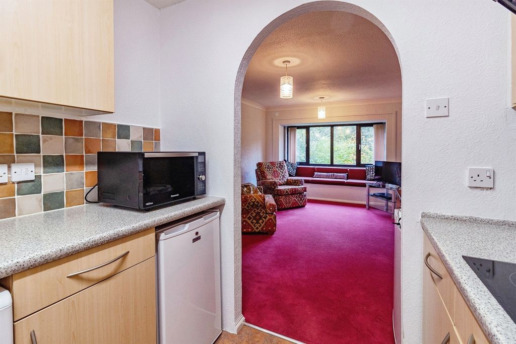 Property photo 3 of 15