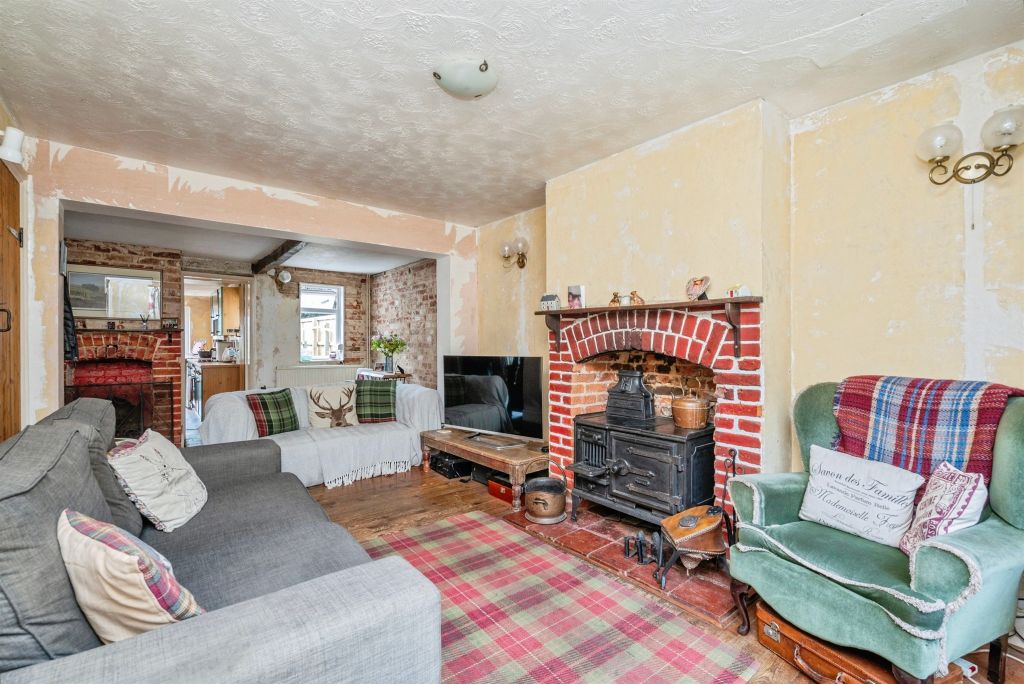 Property photo 2 of 17