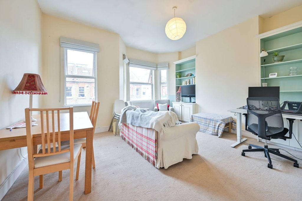 Property photo 1 of 7