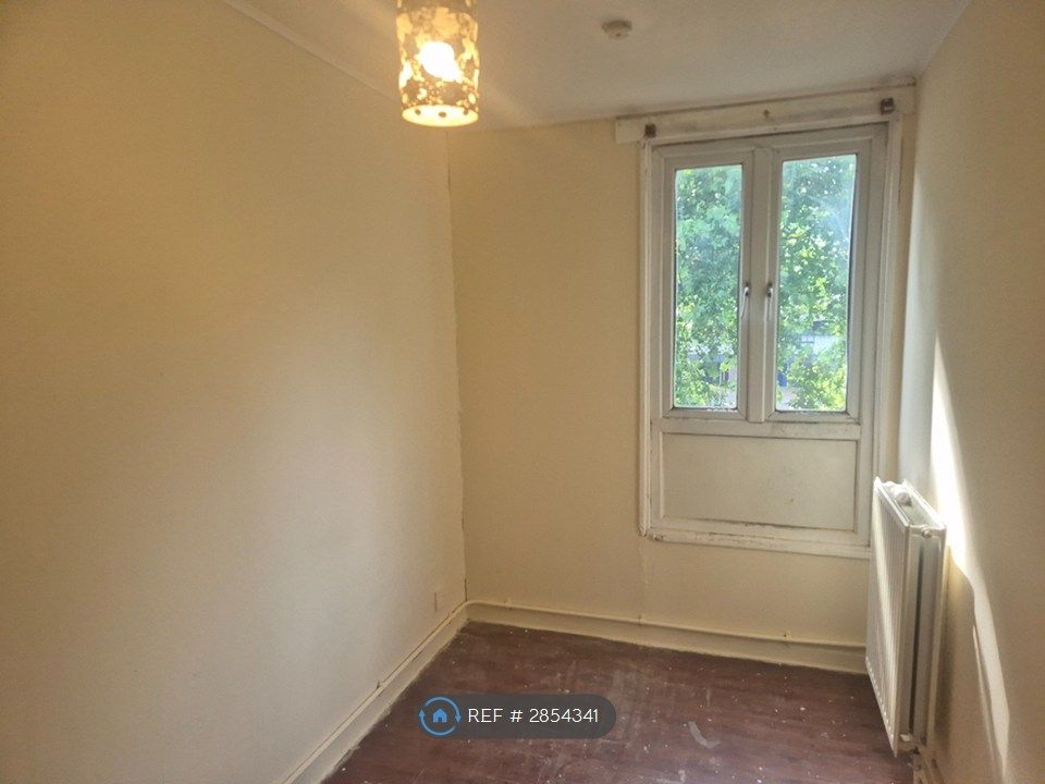 Property photo 2 of 11 Bedroom 3