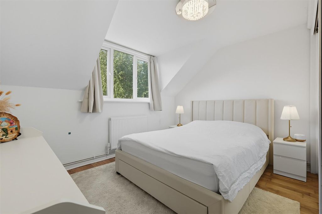 Property photo 2 of 17 Img_3586.Jpg