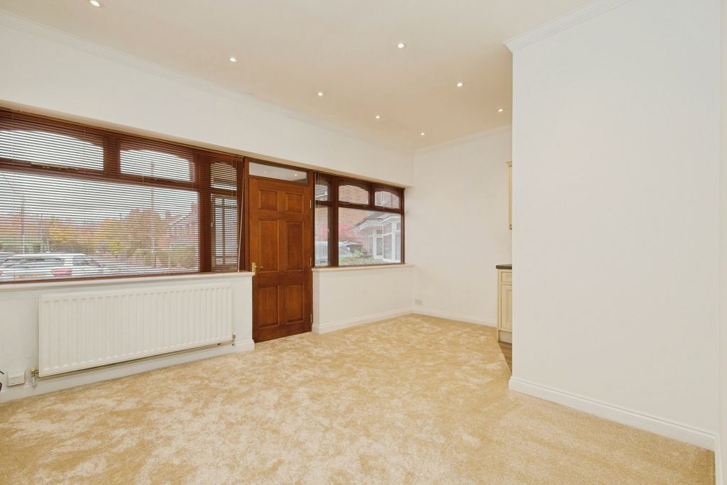 Property photo 3 of 13 Pbox-Img.Jpg
