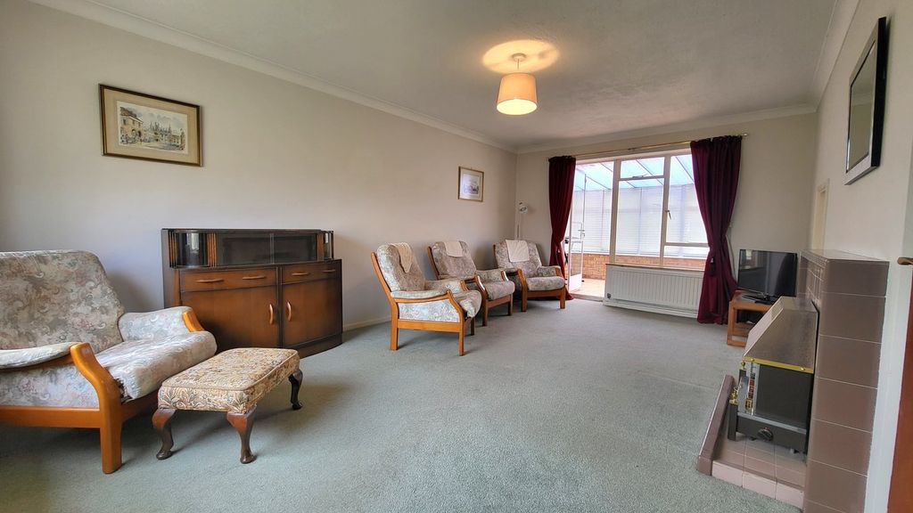 Property photo 2 of 14