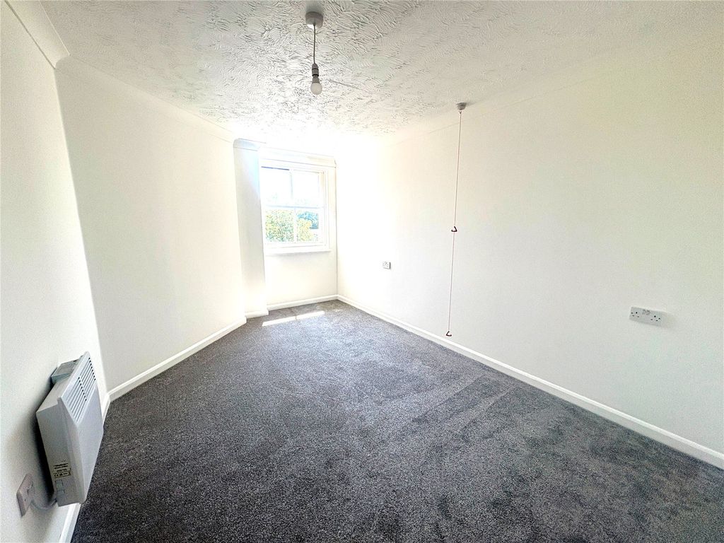 Property photo 3 of 8 Picture No. 40