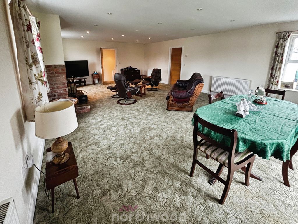 Property photo 3 of 42