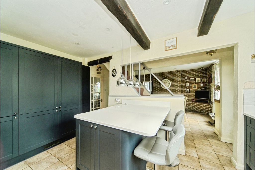 Property photo 3 of 22