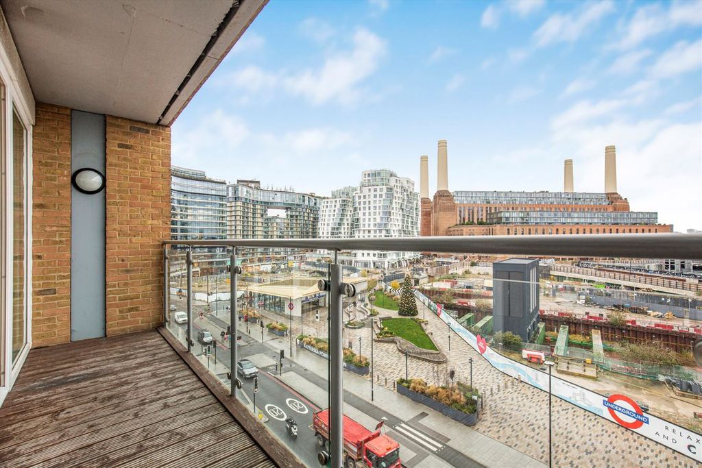 Property photo 2 of 8