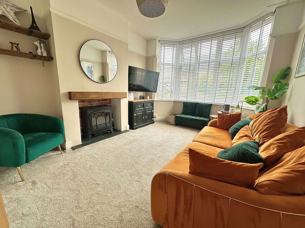 Property photo 3 of 31