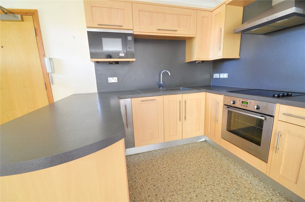 Property photo 2 of 15 Kitchen