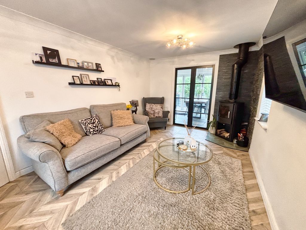 Property photo 2 of 34 Photo 29