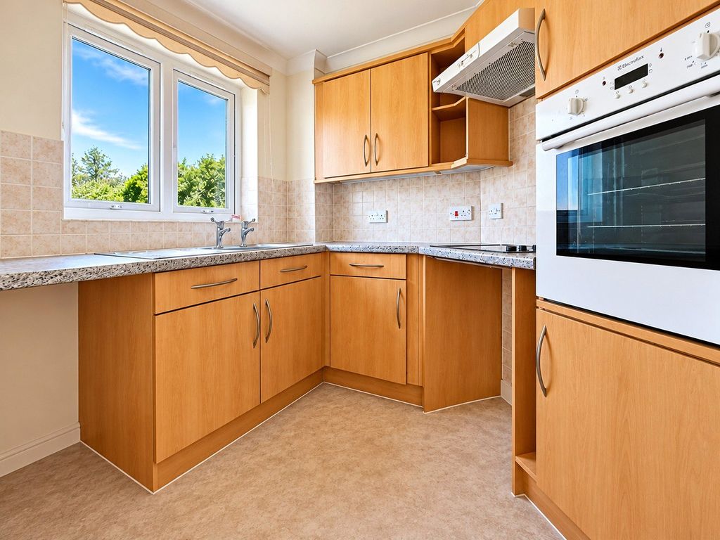 Property photo 2 of 10 Picture No. 14