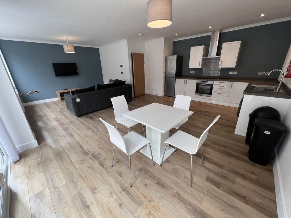 Property photo 3 of 6 Living Area