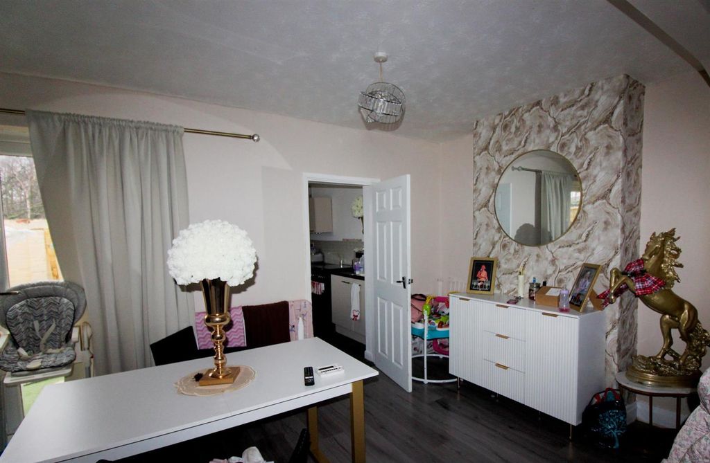 Property photo 2 of 5 Dining Room.Jpg