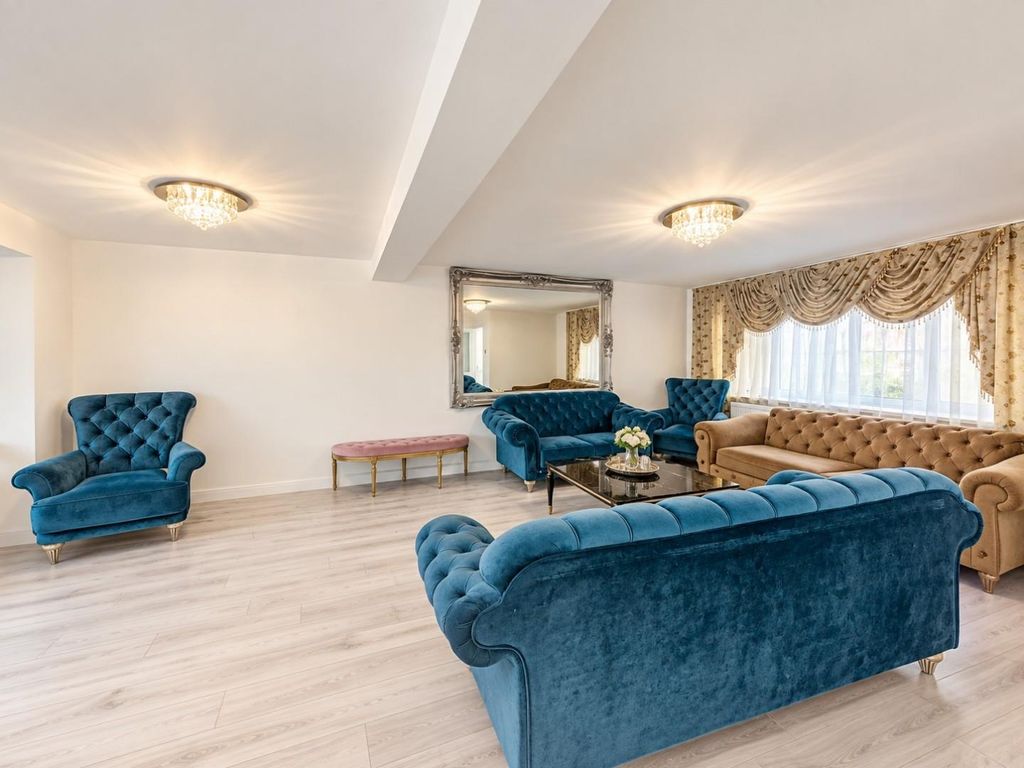 Property photo 2 of 13 2A.Jpg