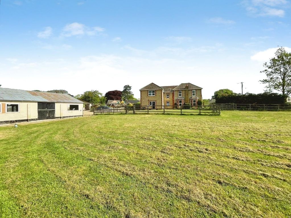Property photo 1 of 39 Cddd5618--48A6-838F-Effb52Bb76C1-83045-00002F5D4F6