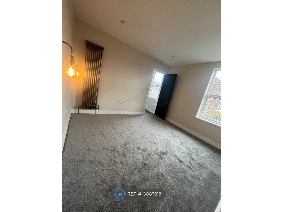 Property photo 3 of 4
