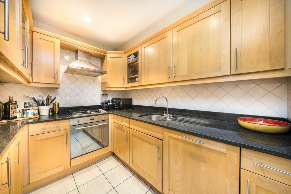 Property photo 2 of 7