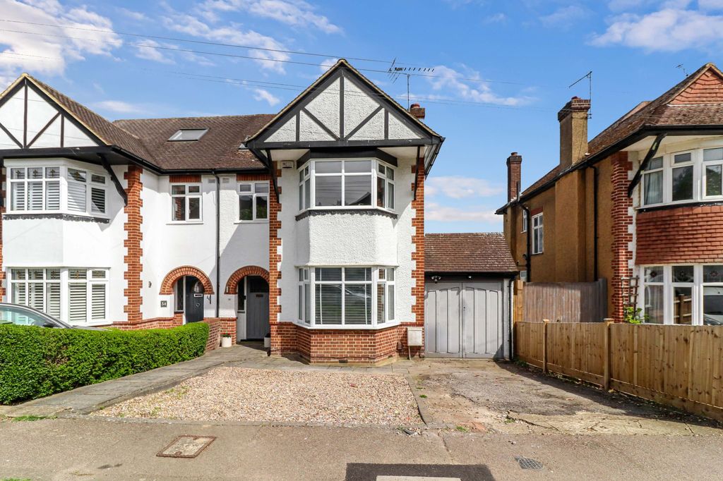 Property photo 1 of 32
