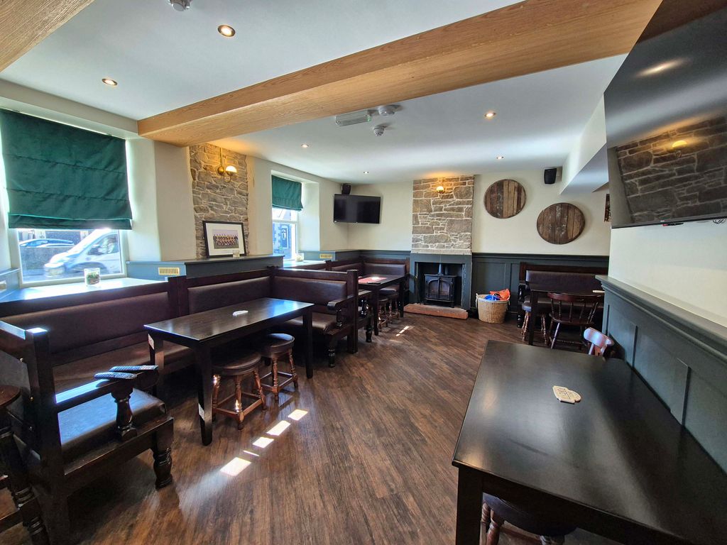 Property photo 3 of 12