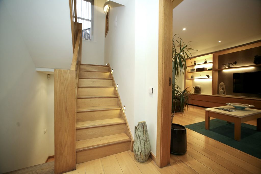 Property photo 2 of 34