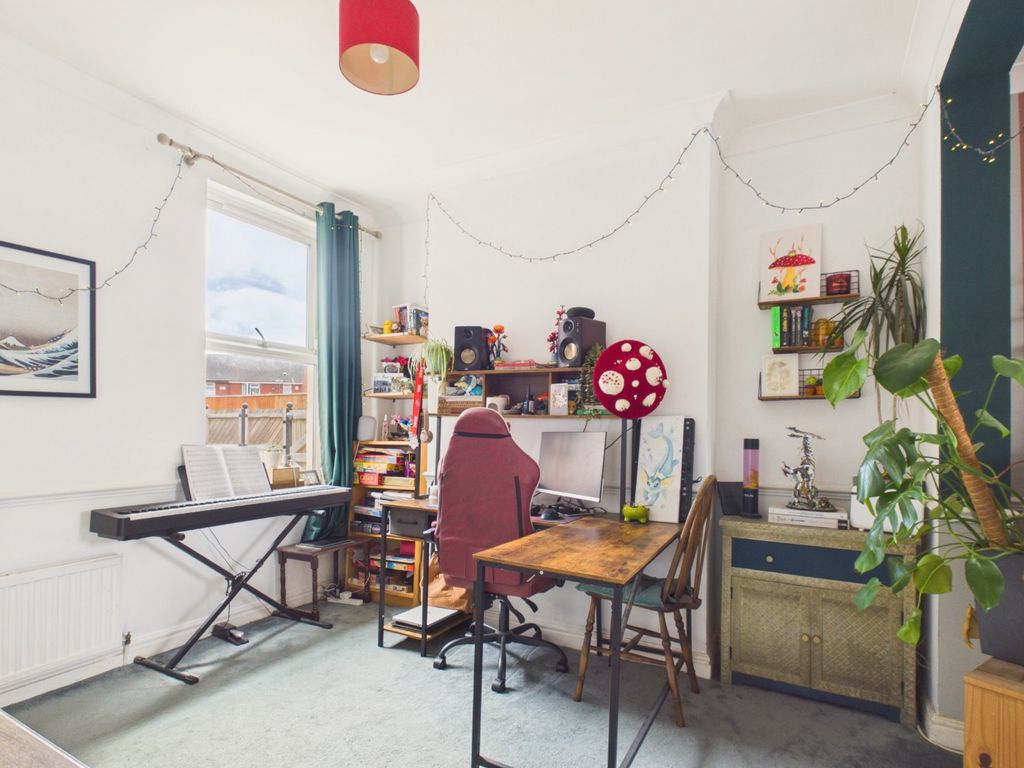 Property photo 3 of 13 4790484