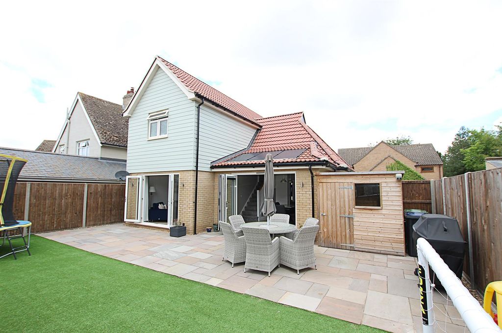 Property photo 1 of 17 Garden3.Jpg