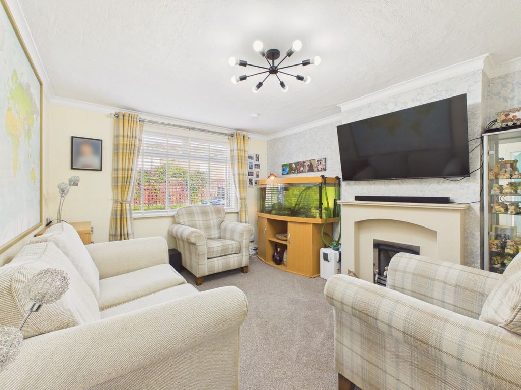 Property photo 3 of 12 5424245