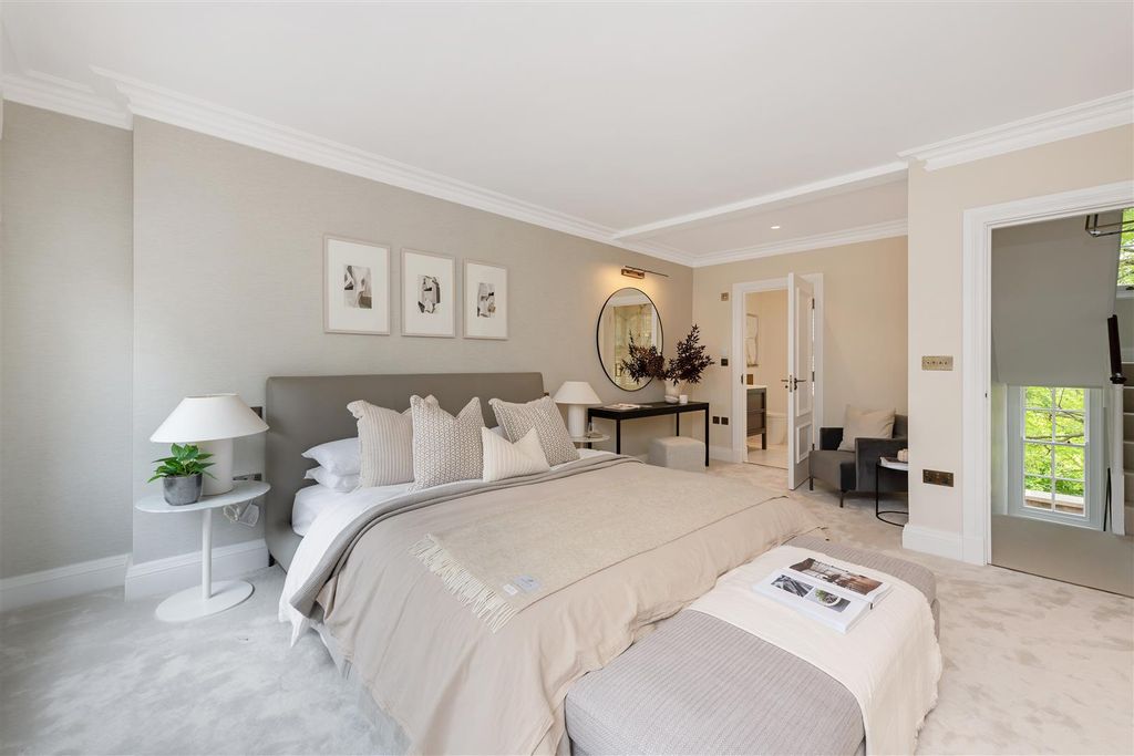 Property photo 2 of 26 39 Chester Row Hi-14.Jpg