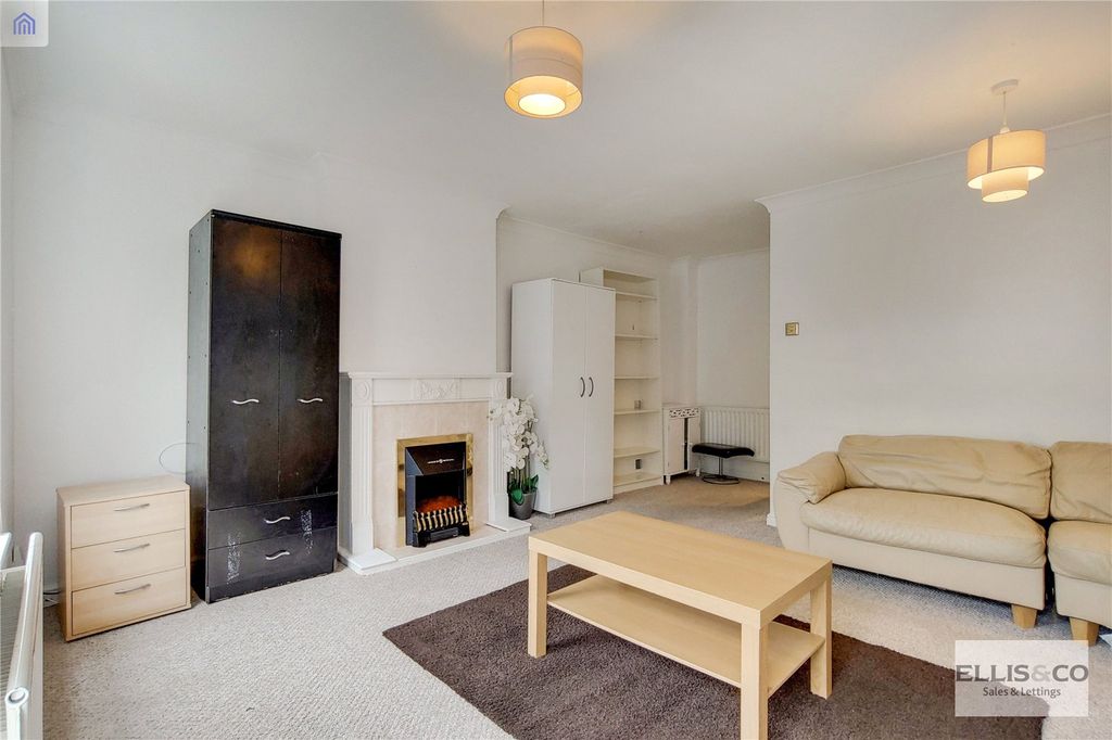 Property photo 3 of 21 Picture No. 27