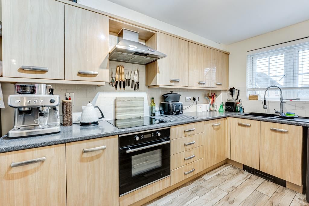 Property photo 2 of 25 13 Haydock Close, Oakley Vale-14.Jpg