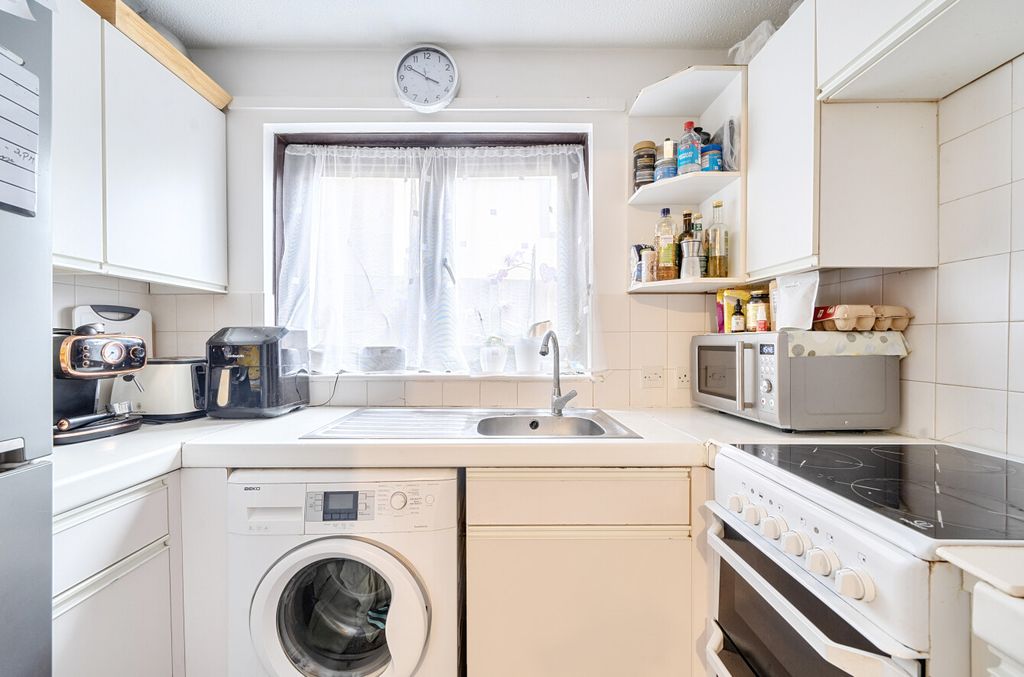 Property photo 3 of 9