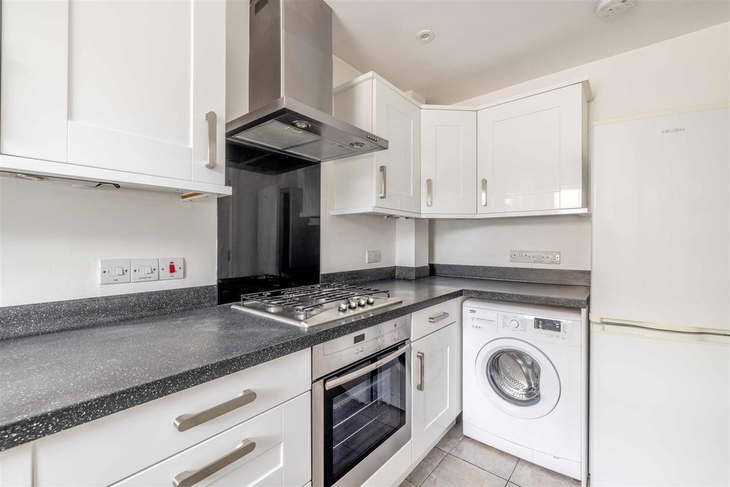 Property photo 3 of 19 Pj3 (5 Of 19).Jpg