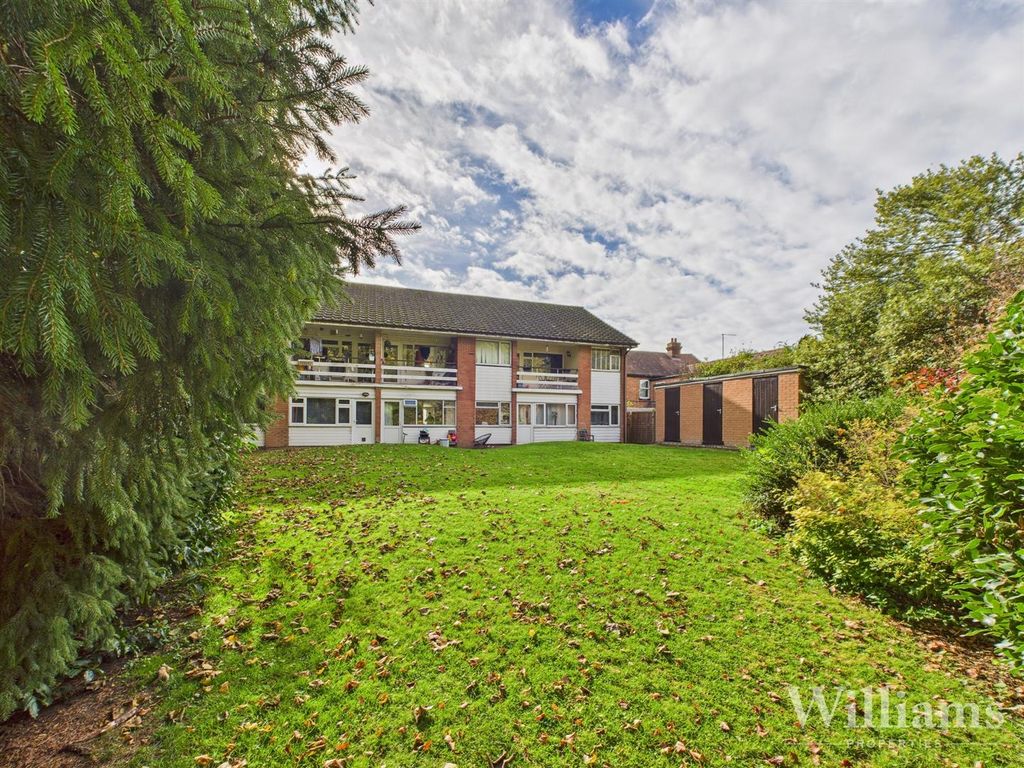 Property photo 2 of 12 Cam02861G0-Pr0508-Still017.Jpg