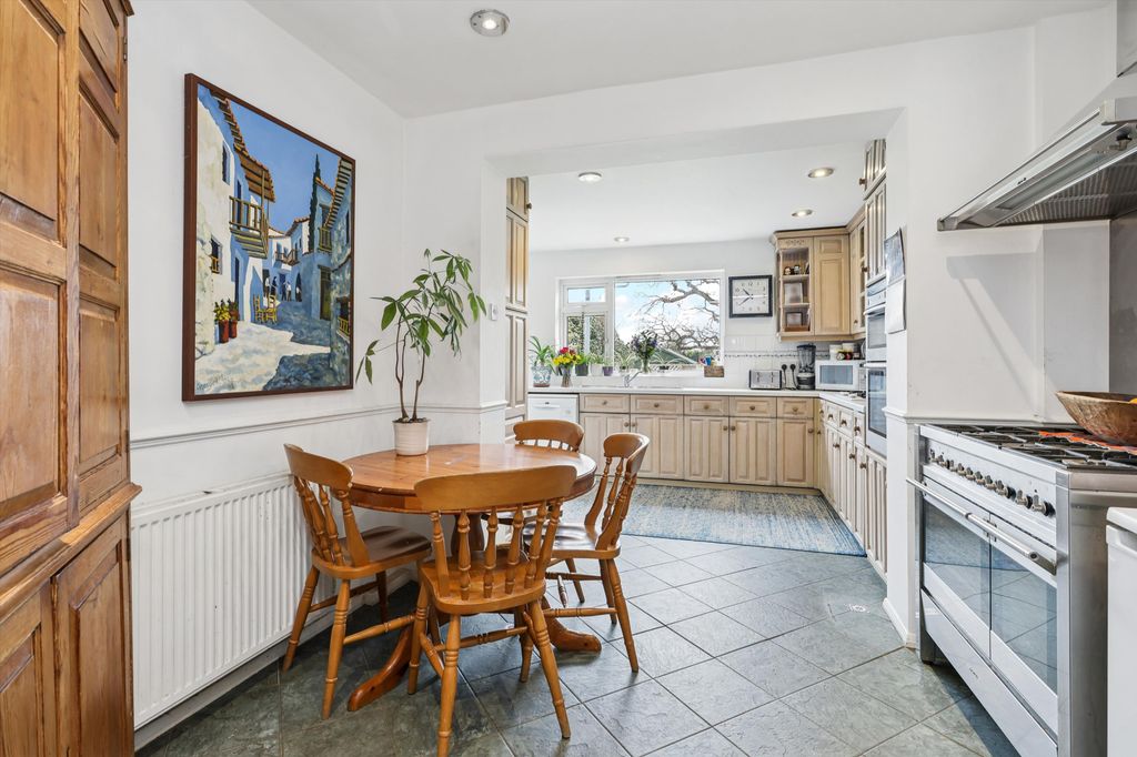 Property photo 3 of 15 Image