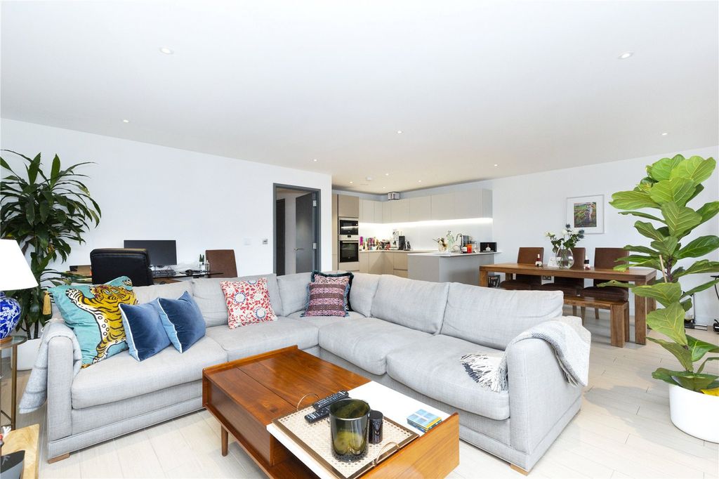 Property photo 2 of 15 Open Plan Living