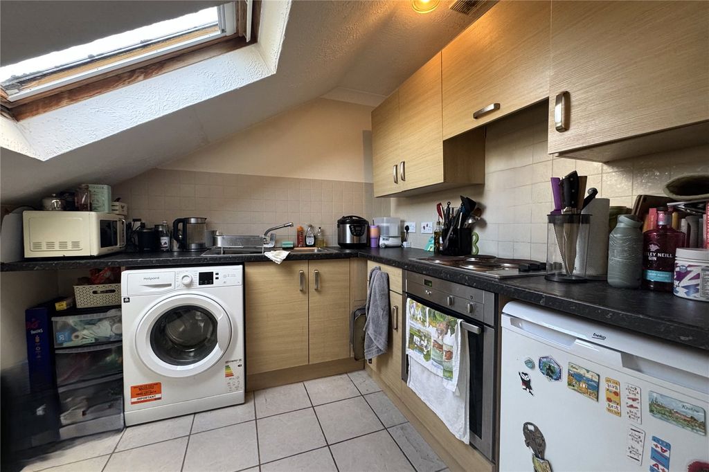 Property photo 2 of 8 Picture No. 13