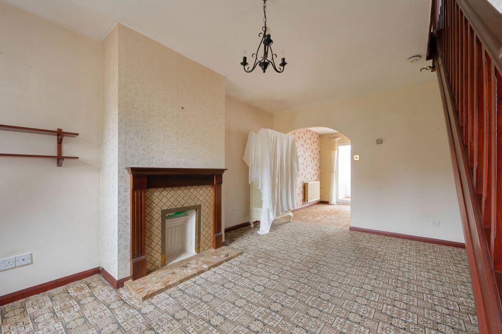 Property photo 3 of 21