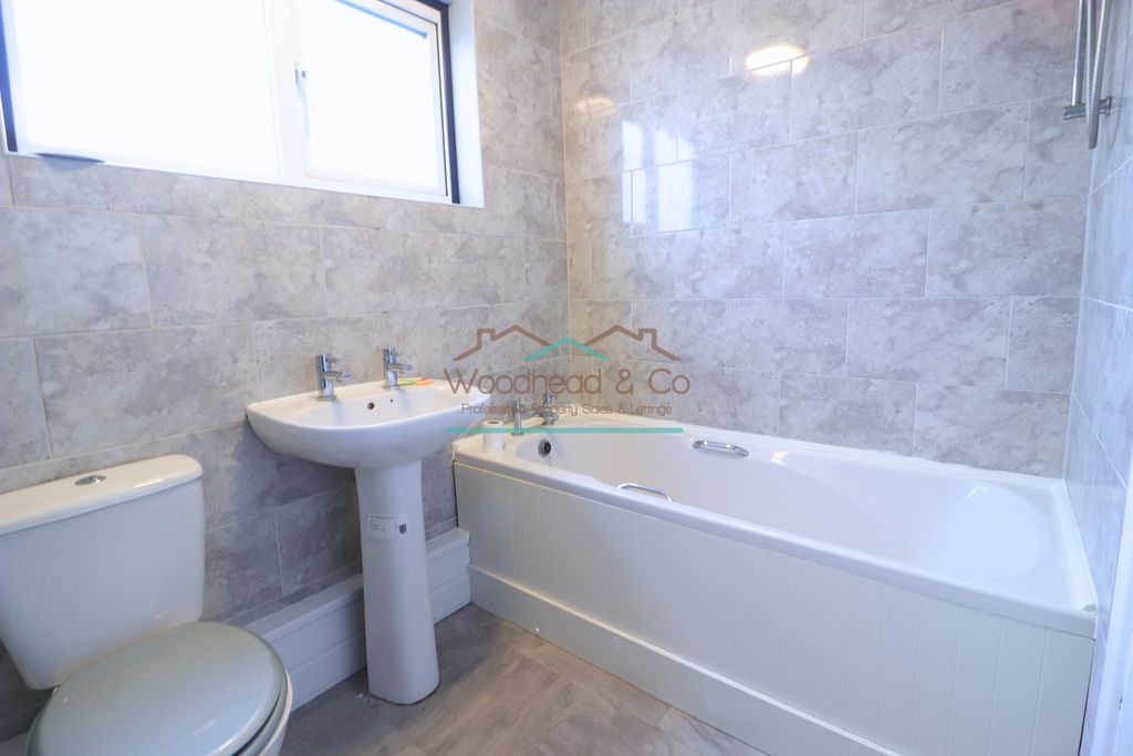 Property photo 3 of 12 20 Fernie Bathroom Edited