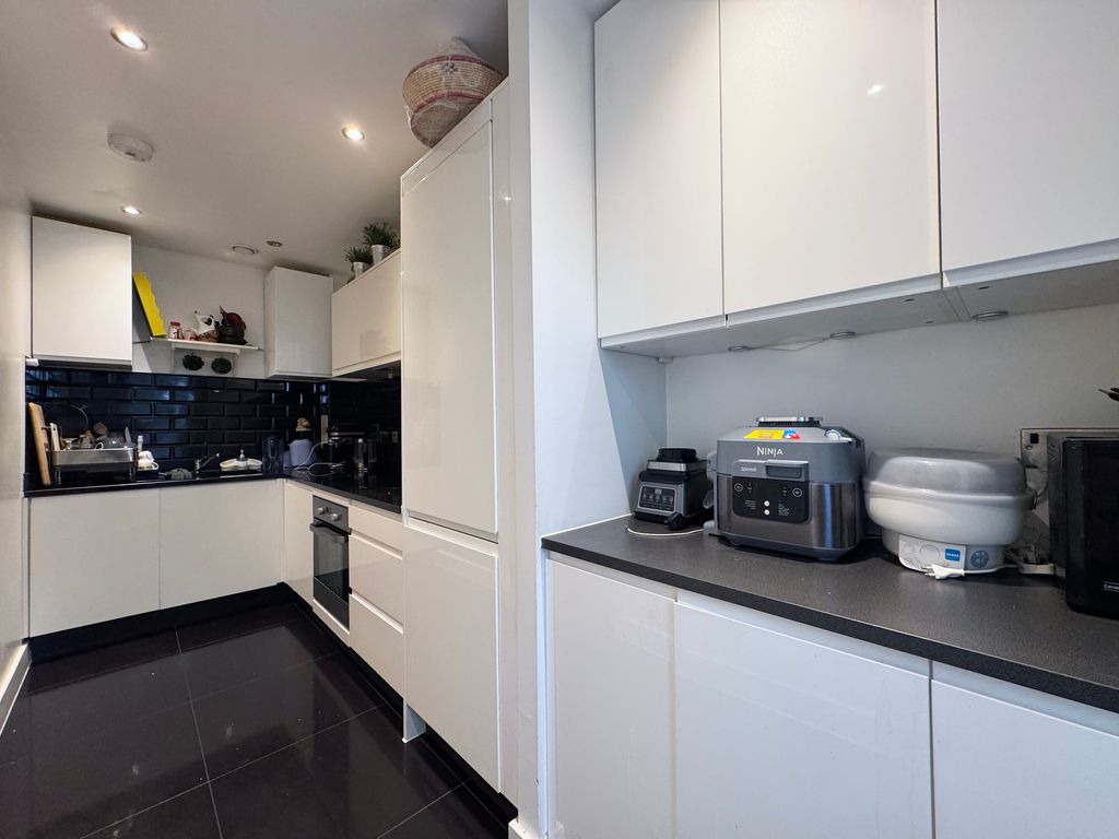 Property photo 2 of 13 Kitchen