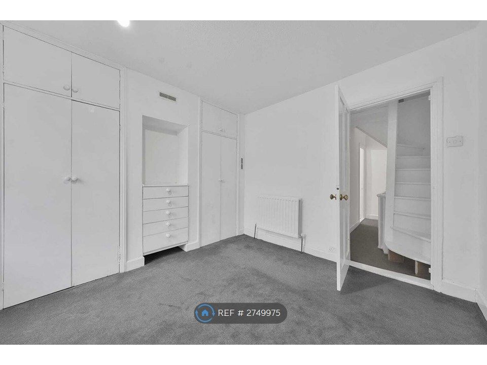 Property photo 2 of 26