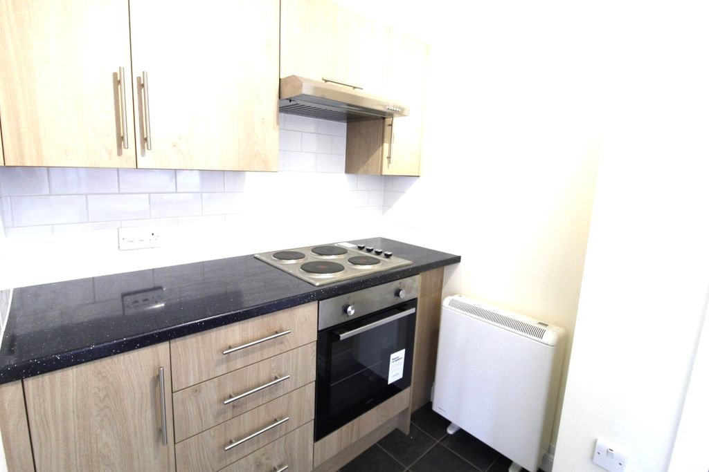 Property photo 1 of 7 Kitchen